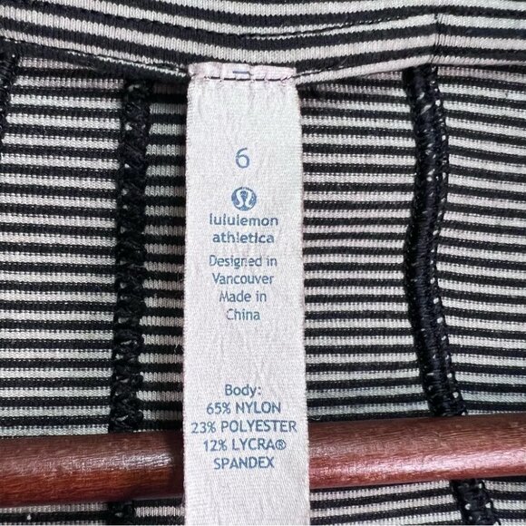 Lululemon Forme Striped Jacket Full Zip Size 6 Activewear Sporty - Picture 12 of 15